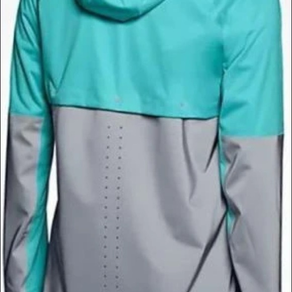 Nike Shield 3M Reflective Running  Jacket - Picture 2 of 6